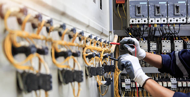 Professional Electrician technician working in Victoria, TX